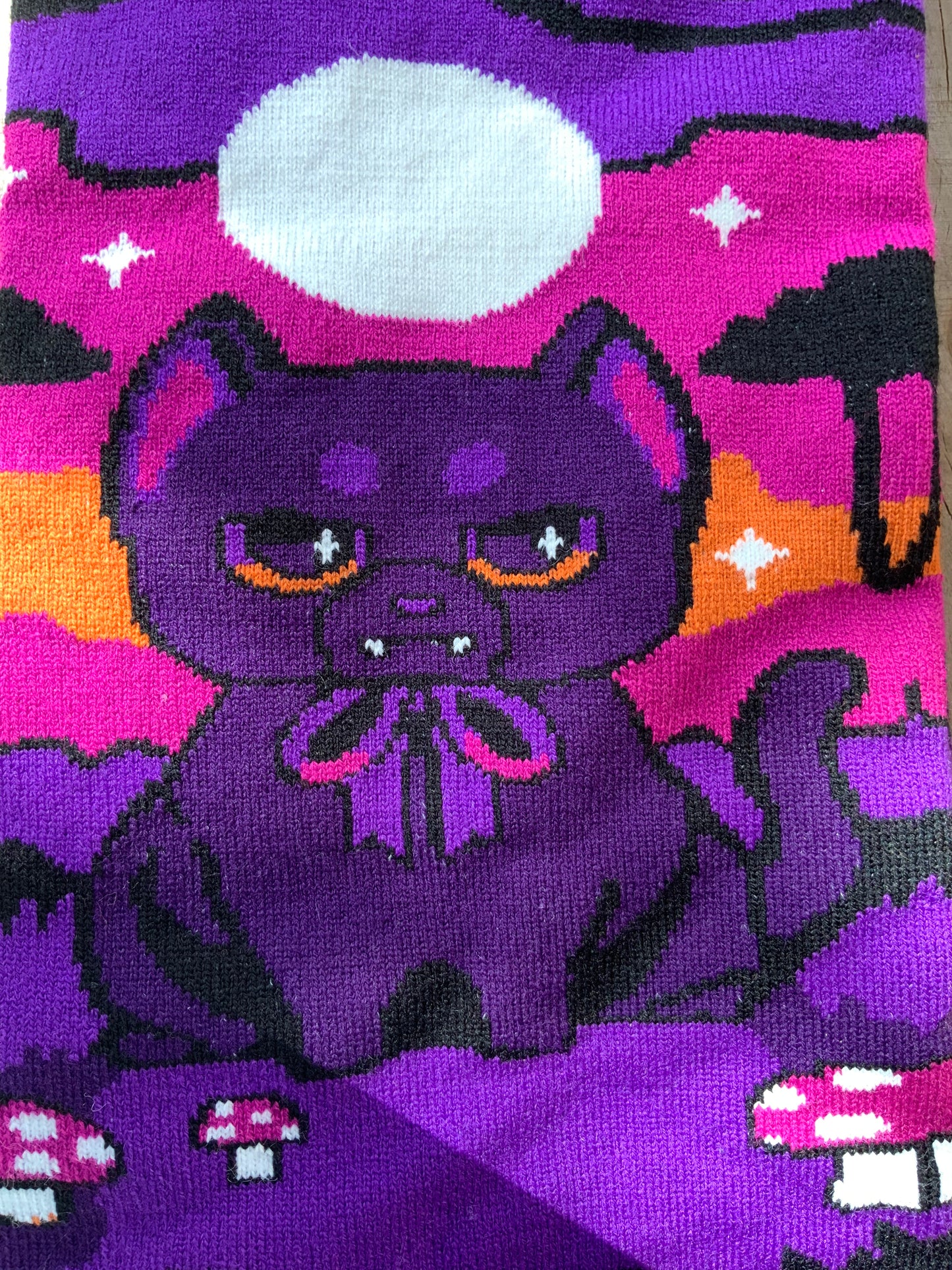 Black cat knitted acrylic scarf