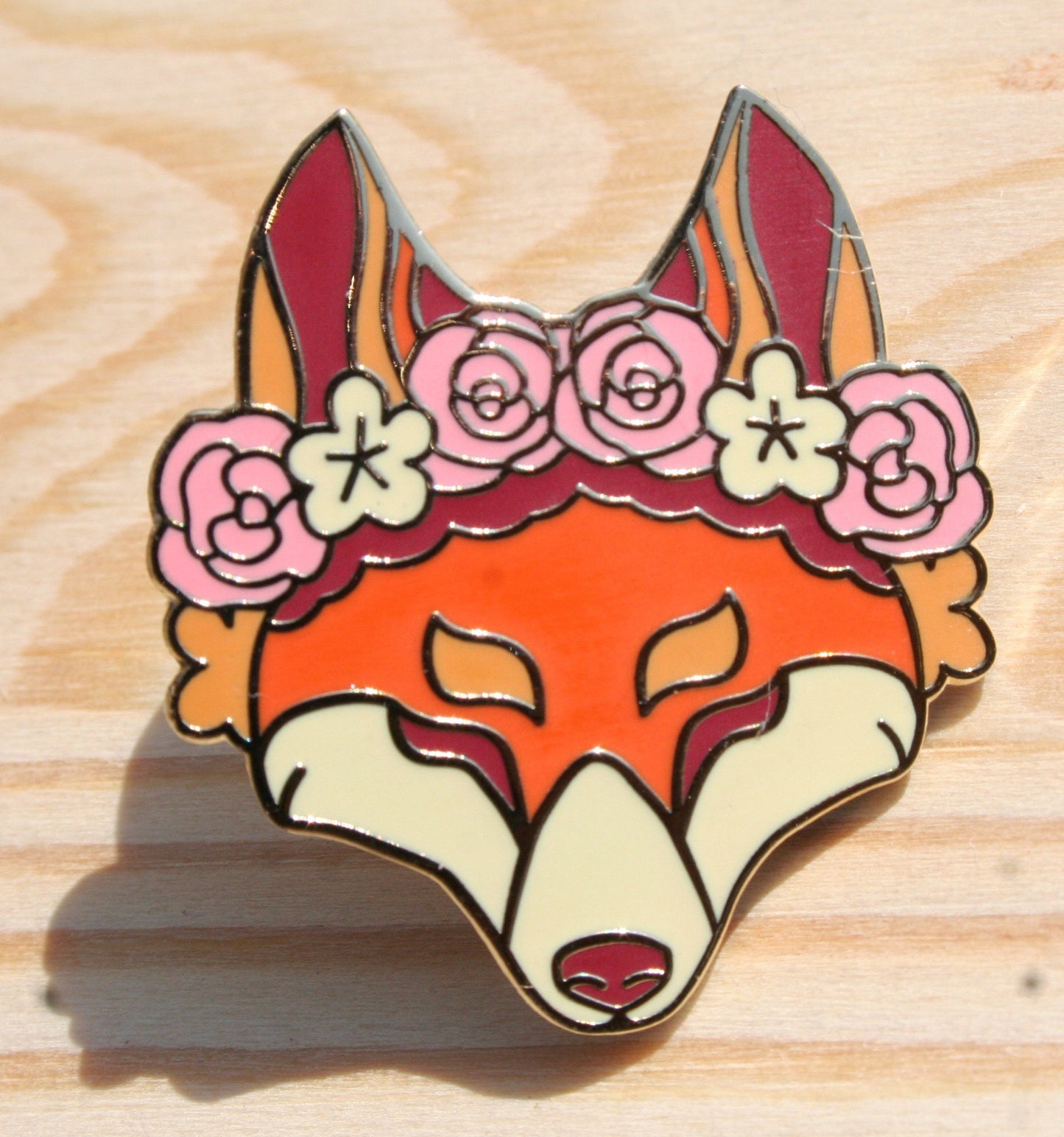 Floral Fox Gold Hard Enamel Lapel Pin, Red Fox with Flower Crown Metal Pin Badge, Cute Wildlife Pin, Animal Lover Gift